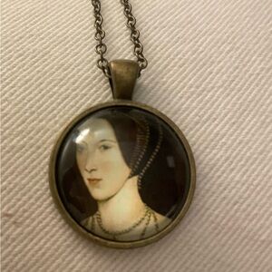 Classic  Anne Boylen 
Bronze Portrait Necklace